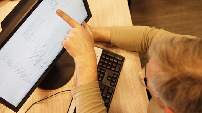 Les seniors passent 13h15 sur Internet chaque semaine