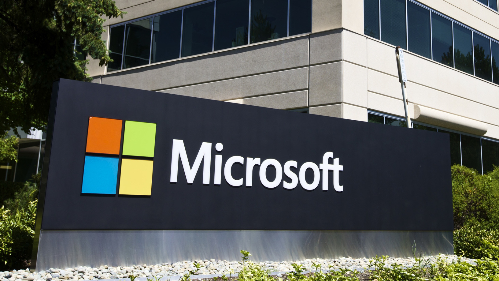 Microsoft rachète LinkedIn pour 26 milliards de dollars : votre compte vaut 53 euros – Tech – Numerama