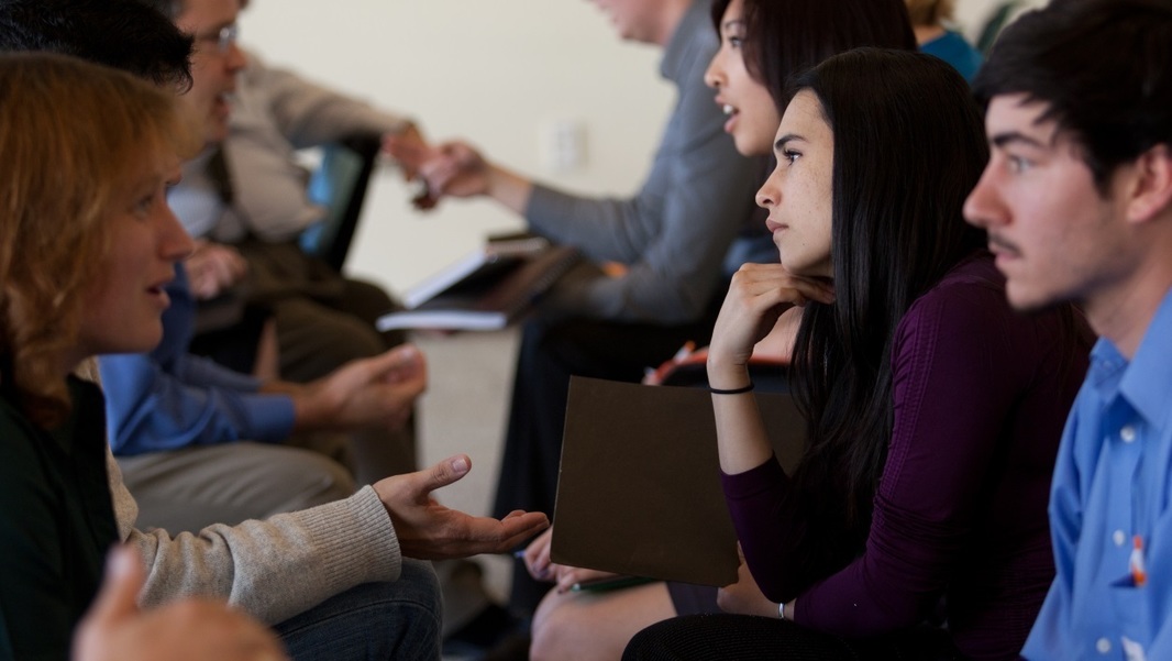 Le reverse mentoring: quand les juniors forment les seniors
